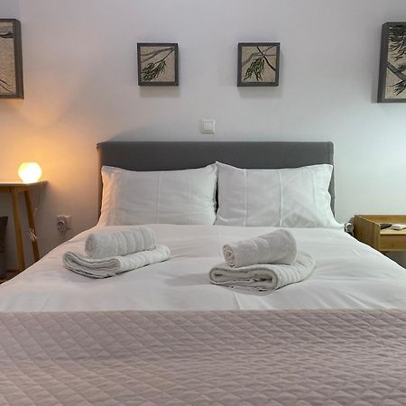 Mosaic Art Apartment In Plaka Афины Экстерьер фото