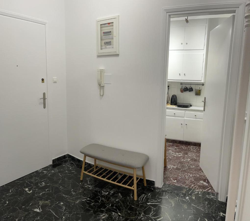 Mosaic Art Apartment In Plaka Афины Экстерьер фото
